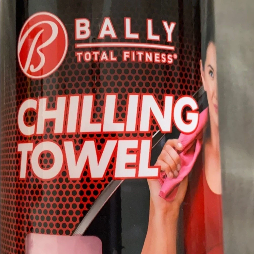 Bally chilling towel pink new